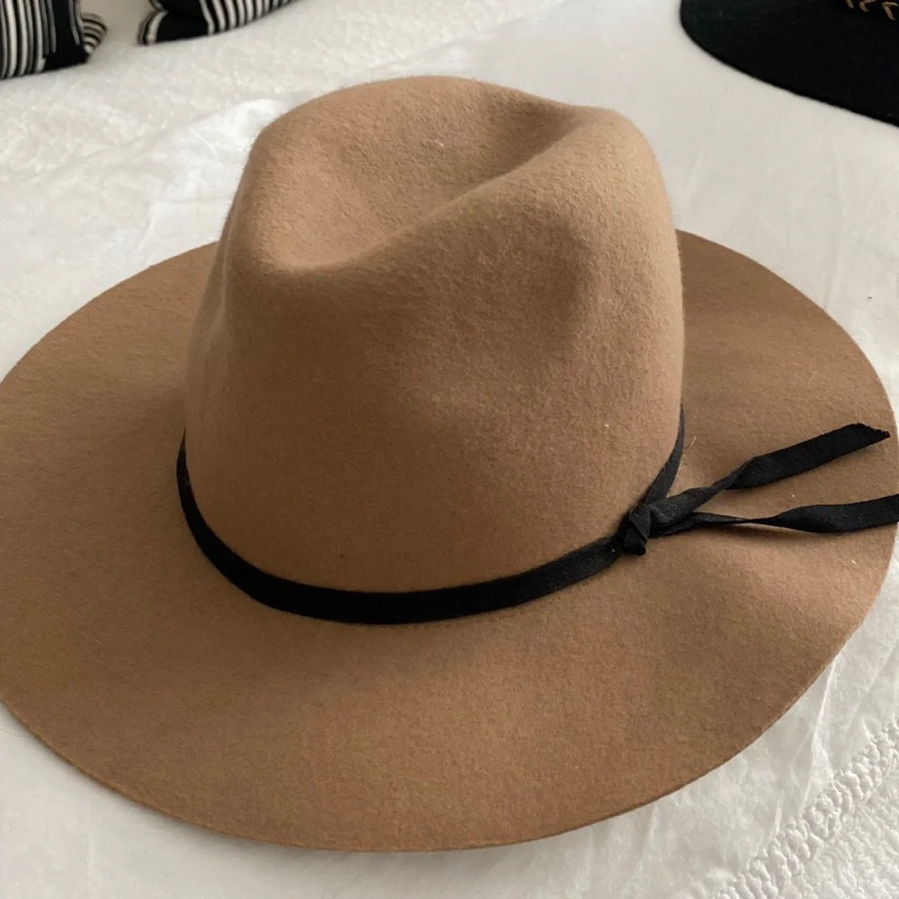 Tan Hat
